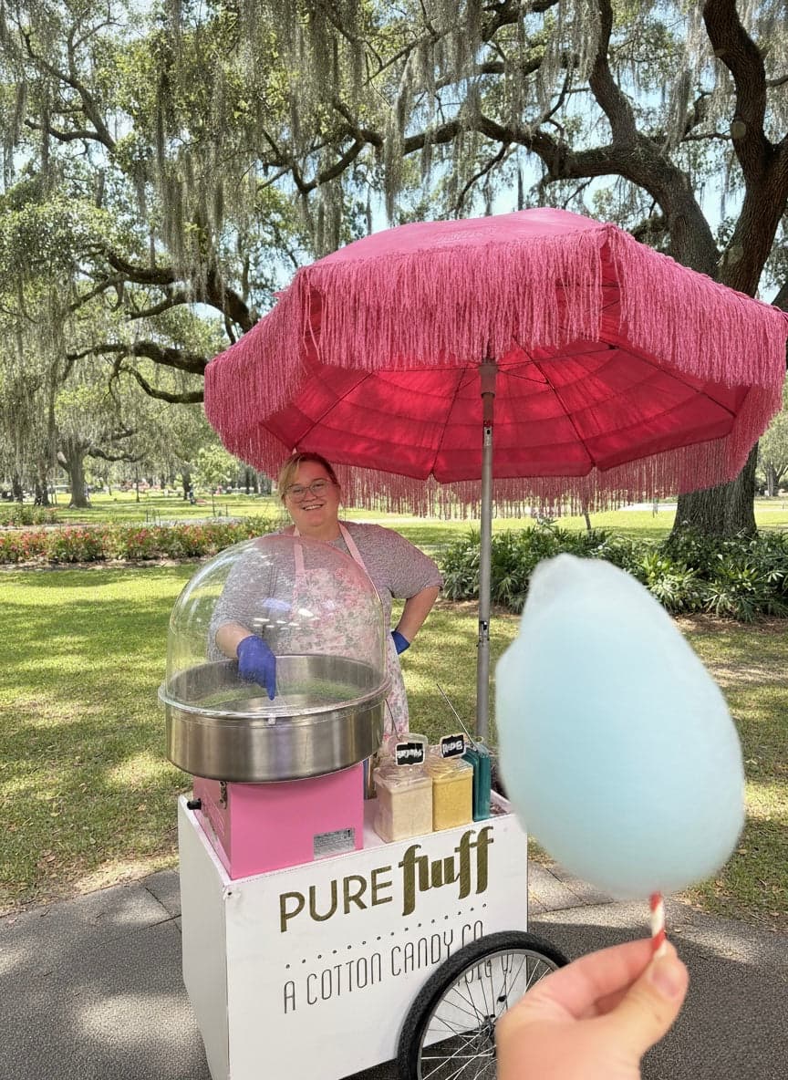 Pure Fluff franchise cart in action